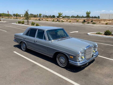 1969 Mercedes-Benz 280-Class