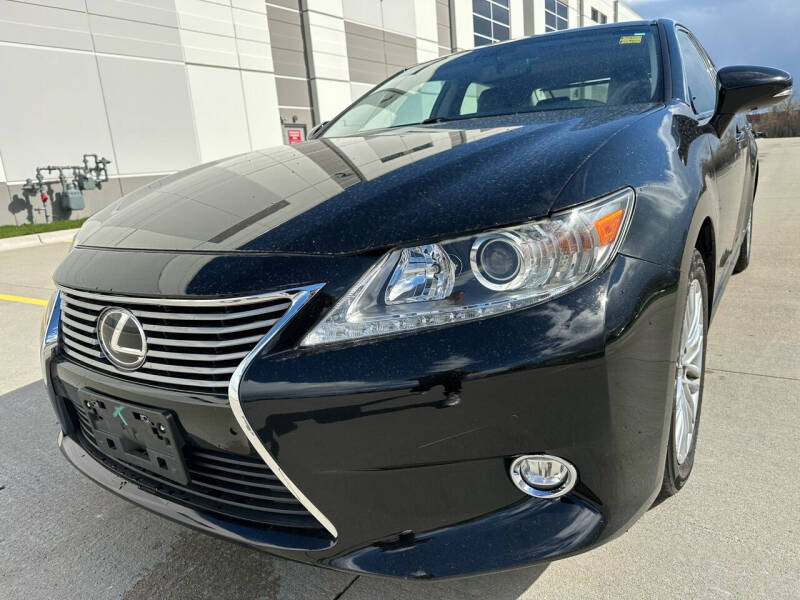 2014 Lexus ES 350 for sale at ELMHURST  CAR CENTER - ELMHURST CAR CENTER in Elmhurst IL