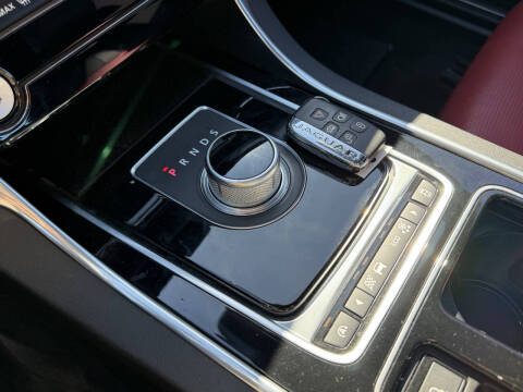 2016 Jaguar XF R-Sport