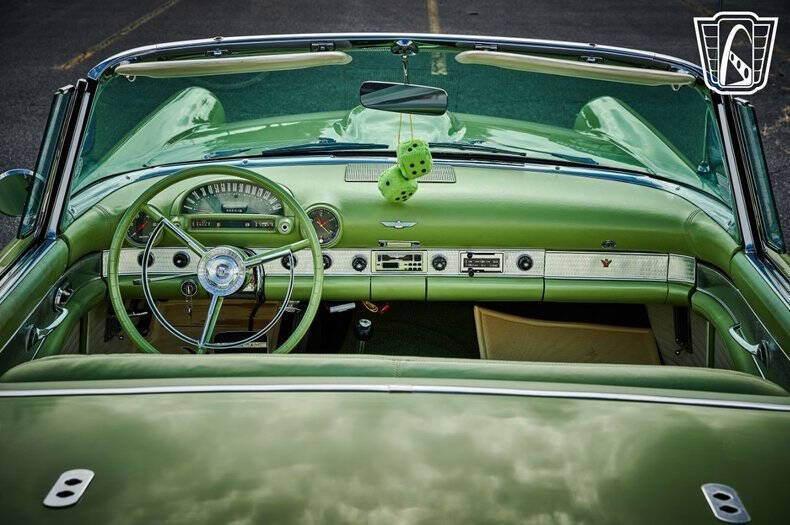 1956 Ford Thunderbird