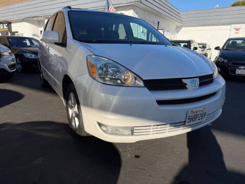 2004 Toyota Sienna