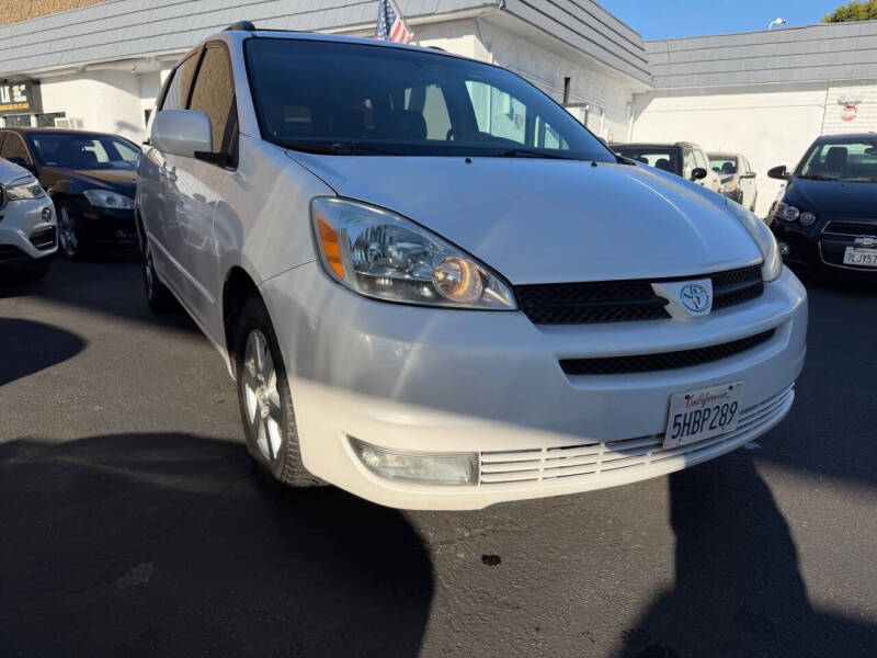 2004 Toyota Sienna