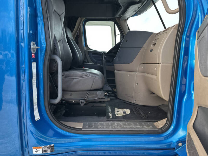 2016 Freightliner Cascadia