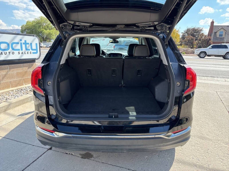 2023 GMC Terrain AT4