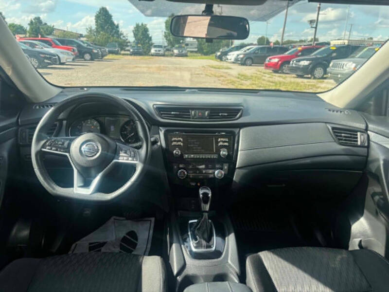 2017 Nissan Rogue SV