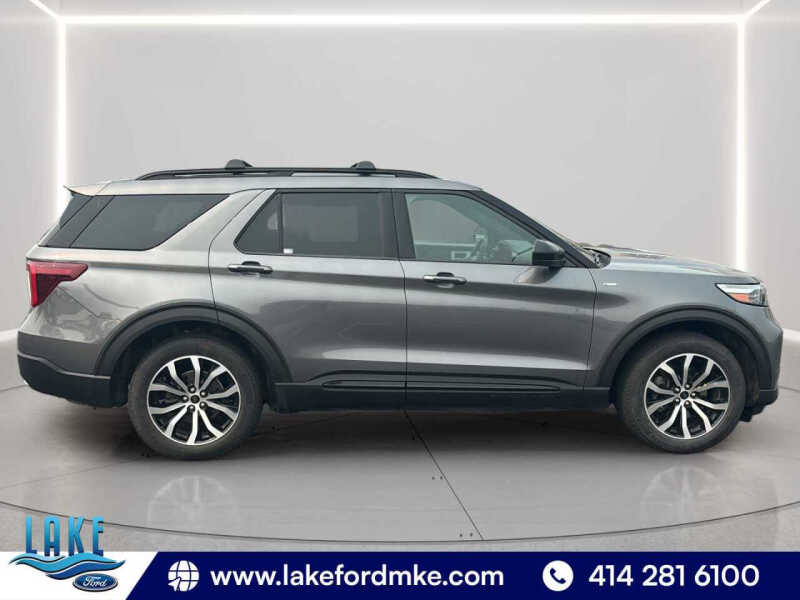 2022 Ford Explorer ST-Line