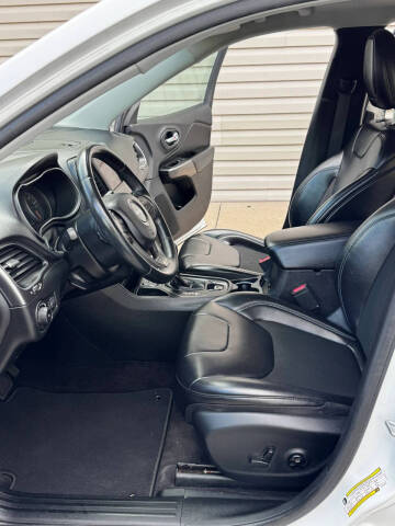 2019 Jeep Cherokee Latitude Plus
