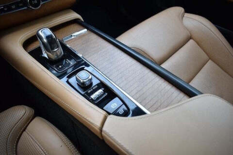 2018 Volvo XC90 T8 eAWD Inscription