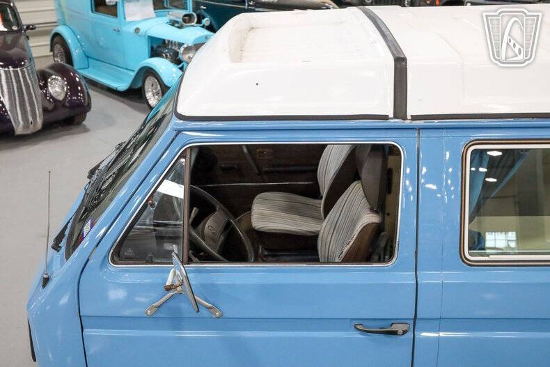 1982 Volkswagen Vanagon Camper
