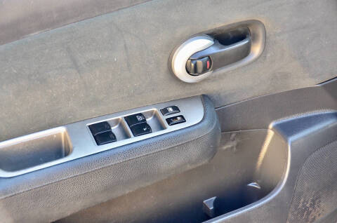 2011 Nissan Versa 1.8 S