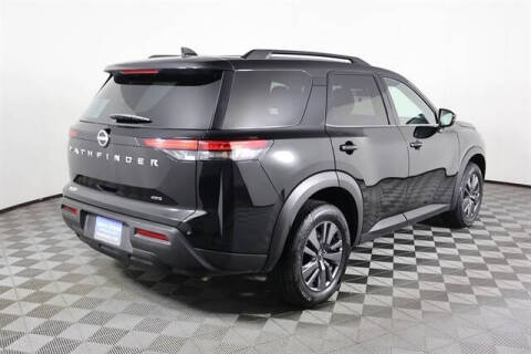 2025 Nissan Pathfinder SV