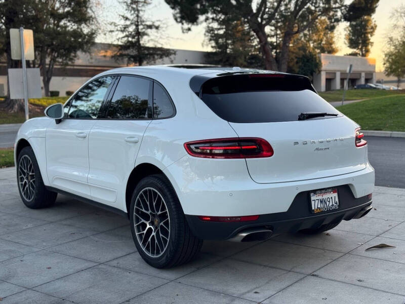 2017 Porsche Macan