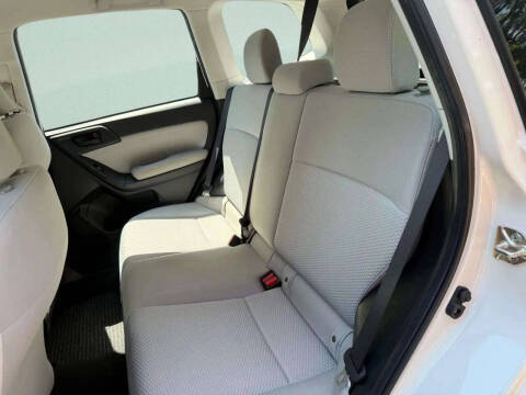 2017 Subaru Forester 2.5i