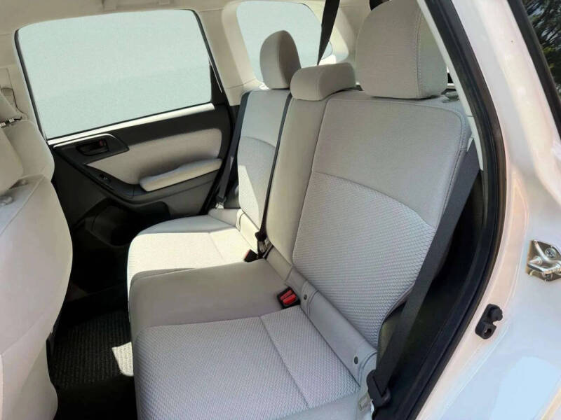 2017 Subaru Forester 2.5i