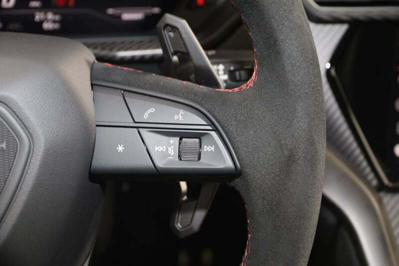 2024 Lamborghini Urus Performante