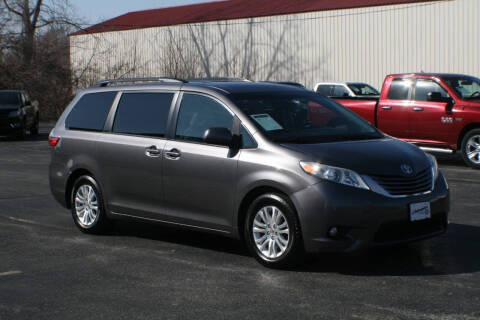2017 Toyota Sienna for sale at Champion Motor Cars in Machesney Park IL