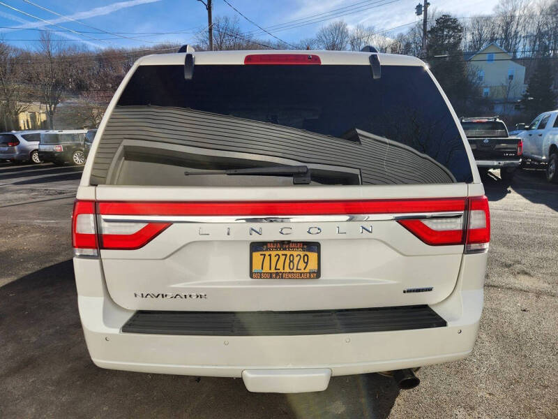 2016 Lincoln Navigator Select