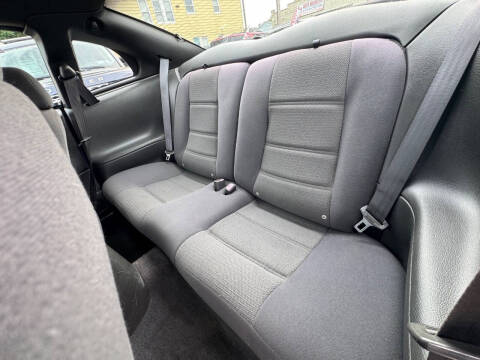 2004 Ford Mustang