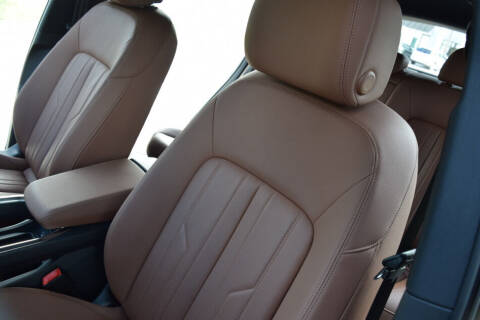 2022 Audi e-tron quattro Premium