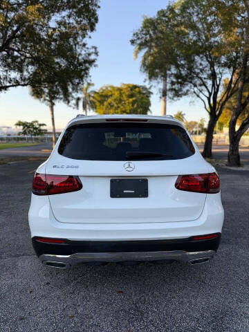 2022 Mercedes-Benz GLC GLC 300