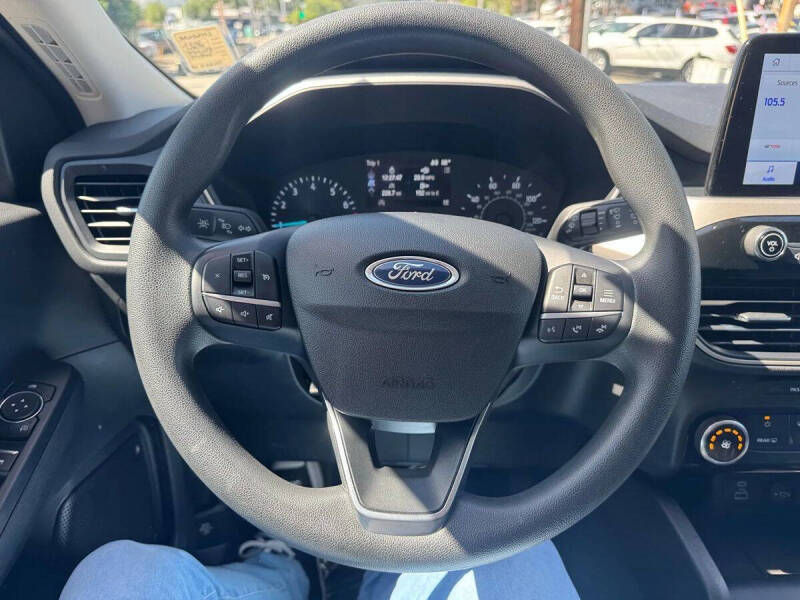 2022 Ford Escape SE
