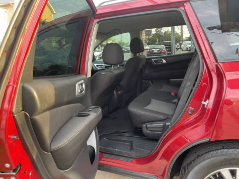 2017 Nissan Pathfinder S