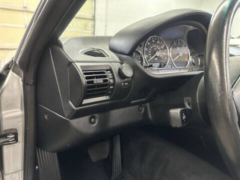 2001 BMW Z3 3.0i