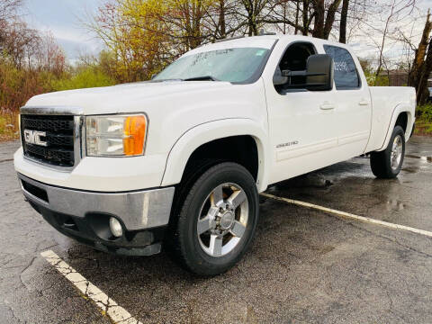 2011 GMC Sierra 2500HD for sale at iSellTrux in Hampstead NH