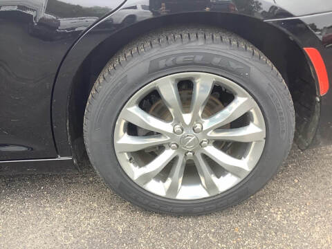 2018 Chrysler 300 Limited