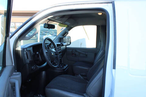 2022 Chevrolet Express 2500