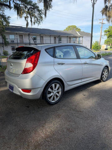 2012 Hyundai Accent SE