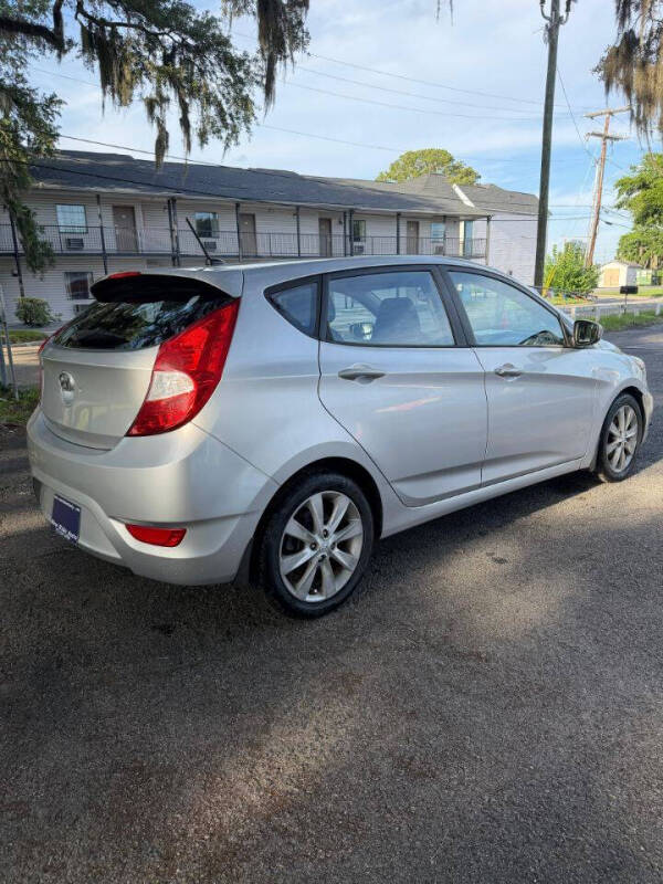 2012 Hyundai Accent SE
