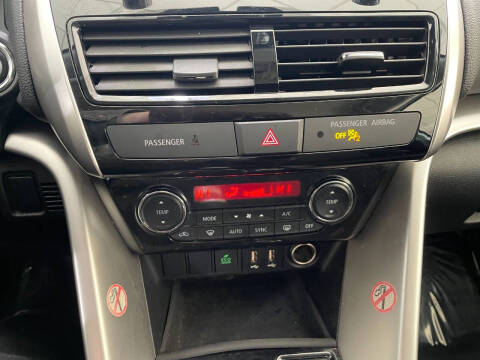 2025 Mitsubishi Eclipse Cross SE