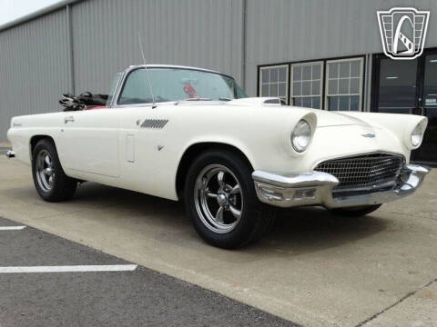 1956 Ford Thunderbird