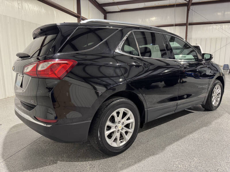 Used 2019 Chevrolet Equinox LT with VIN 2GNAXKEV5K6281262 for sale in Campbellsville, KY