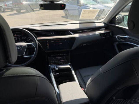 2019 Audi e-tron quattro Premium Plus