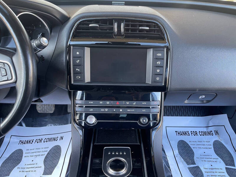 2017 Jaguar XE 35t Premium