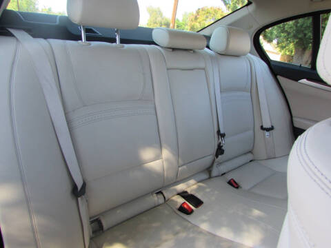 2015 BMW 5 Series 528i