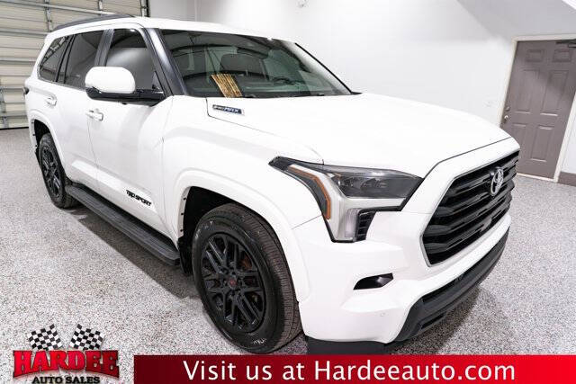 2025 Toyota Sequoia SR5