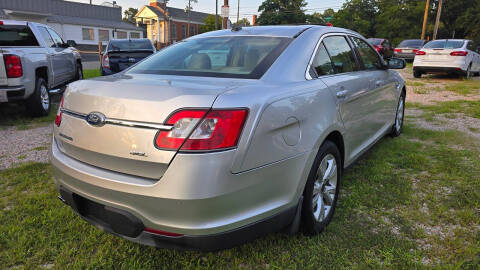 2011 Ford Taurus SEL