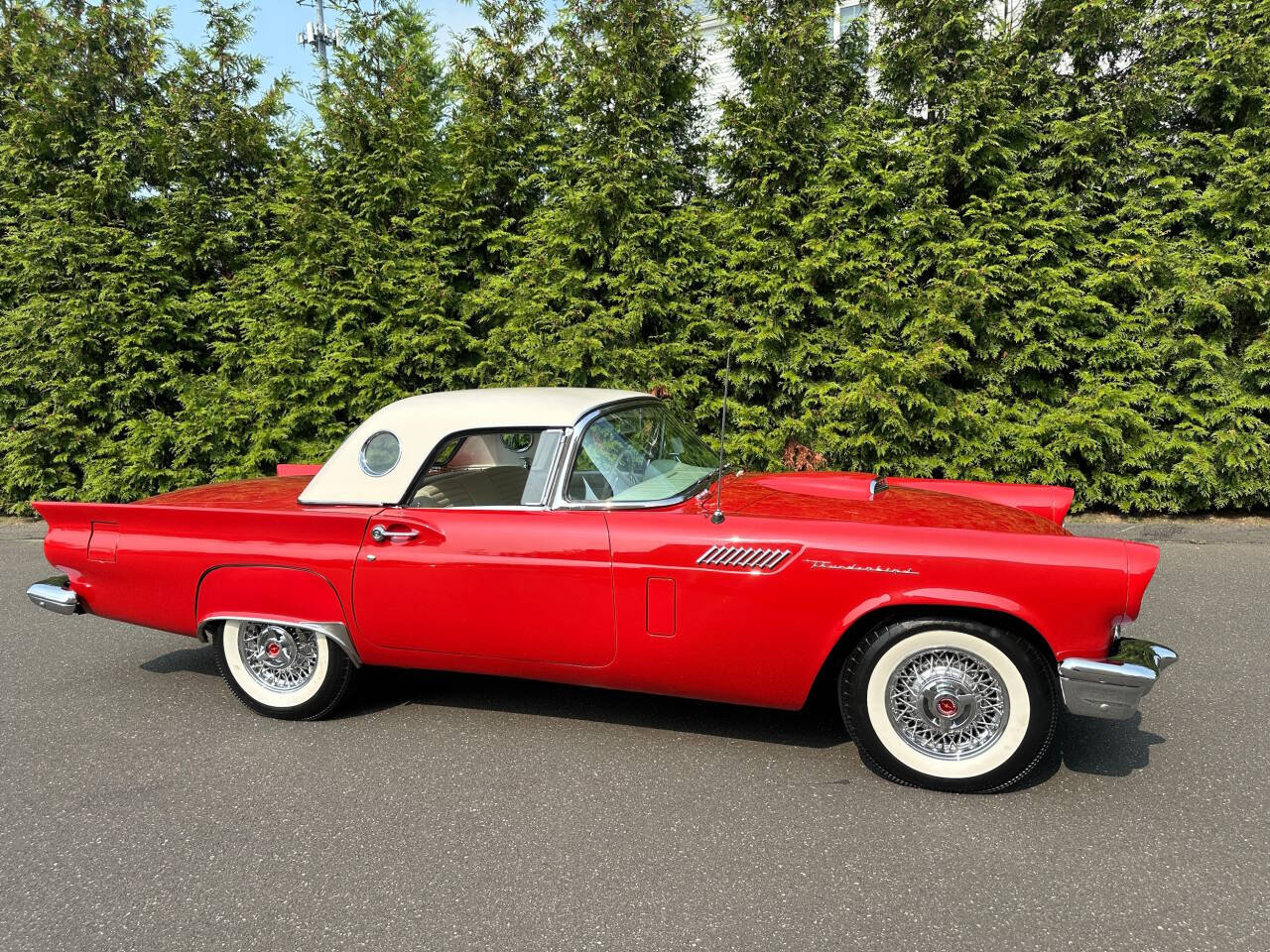 1957 Ford Thunderbird 49