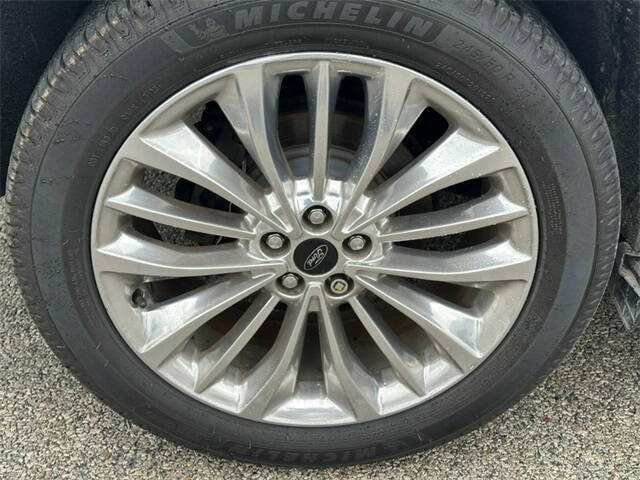 2020 Ford Edge Titanium