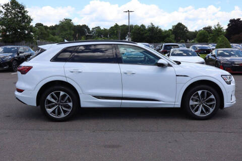 2021 Audi e-tron quattro Premium Plus