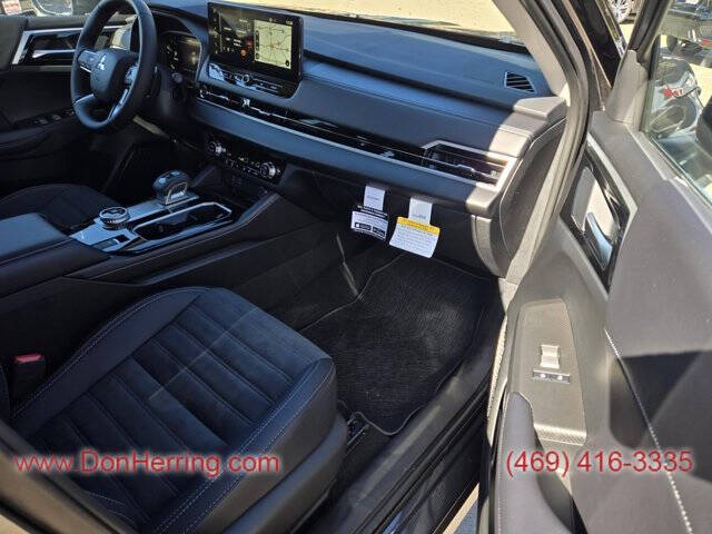 2025 Mitsubishi Outlander SE