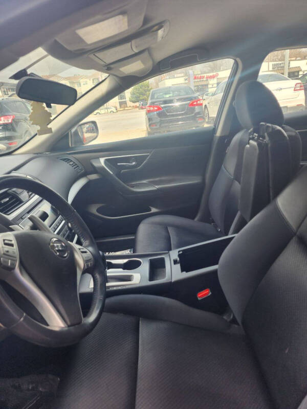 2017 Nissan Altima SR