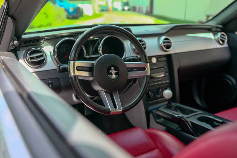 2005 Ford Mustang GT Premium