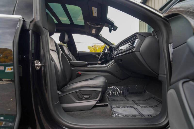 2019 Audi Q8 quattro Premium 55 TFSI