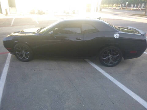 2018 Dodge Challenger SXT Plus