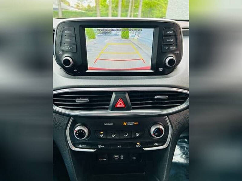 2020 Hyundai Santa Fe SE