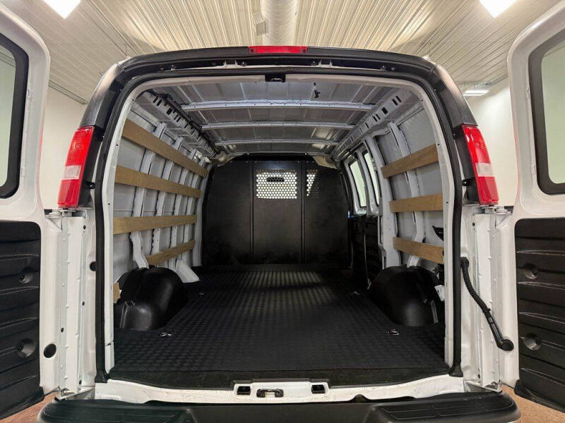 2024 GMC Savana 2500